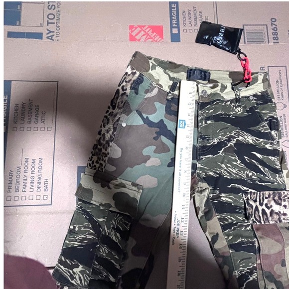 THRT Patchwork Cargo Pants Camo Leopard Print Distressed Size 30 - Picture 11 of 11